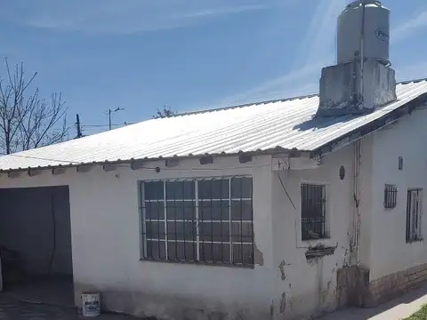 CHALET CON QUINCHO VILLA DE MAYO