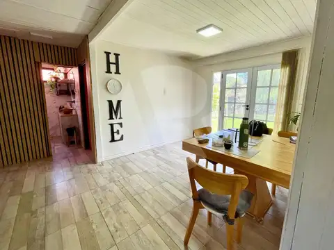 Casa en Venta con 2 cocheras