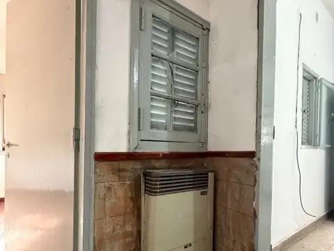 Casa 2 ambientes con 1 baño