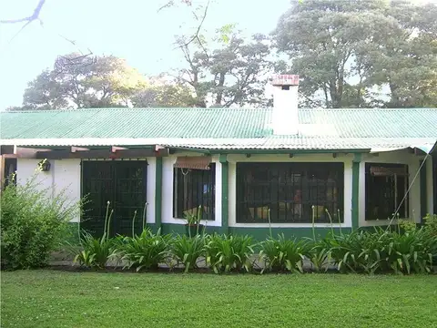 Chacra  en venta de 11 hectareas en Castelli sobre Autovía 2,  Casco Antiguo para Disfrutar