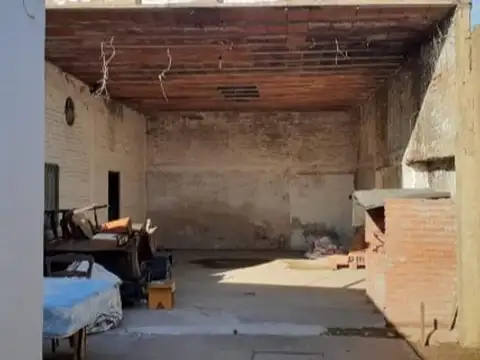 ALQUILER GALPON 21 E/ 81 Y 82