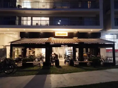 EXCELENTE LOCAL CON IMPORTANTE RENTA Y UBICACION EN EL POLO GASTRONOMICO DEL CORREDOR DONADO HOLMBERG