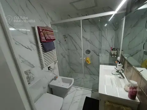 Depto Tipo Casa en Alquiler con 1 cocheras