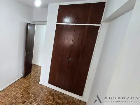 Hidalgo 1000 Departamento  3 ambientes con balcon corrido al frente a metros del Parque Centenario
