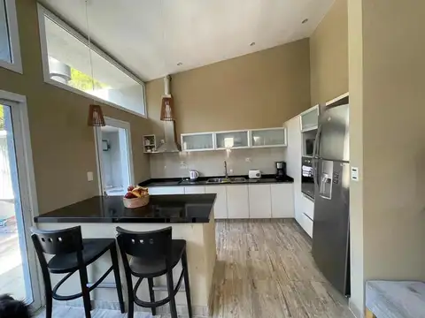 Casa en Venta en Abasto, USD 310.000