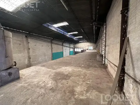 Galpon en Venta 50  mts Fondo