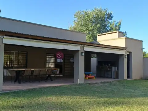 Casa Quinta  en Venta en La Florida, Zárate, G.B.A. Zona Norte