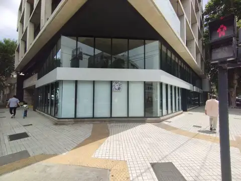 Caseros 3400 esq. Taborda.