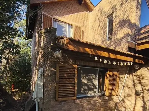 Casa en Venta con 3 cocheras
