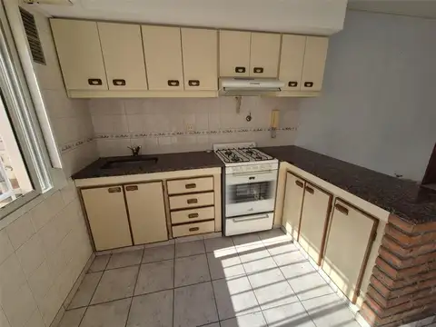 Departamento en Alquiler en Banfield, $ 600.000