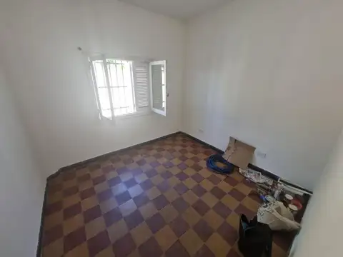 CASA DE DOS DORMITORIOS EN VENTA BARRIO SAN MARTIN