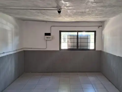 Local en Alquiler en Villa Zorroaquin, USD 700