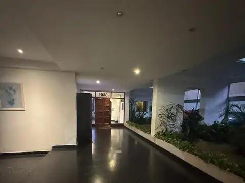 Departamento de 3 ambientes al contrafrente en alquiler