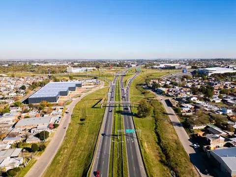 NAVE INDUSTRIAL CIRCUNVALACION AUTOPISTA  ALQUILER