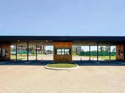 VENTA Lote Interno en B° Cdo Village Plaza, Bella Vista