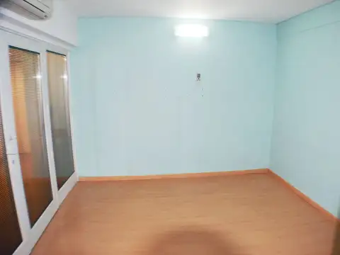 Oficina 2 ambientes con 1 baño