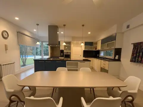 Casa en Venta en Kentucky Club de Campo, USD 1.400.000