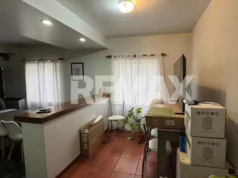 Depto Tipo Casa en Alquiler con 2 cocheras