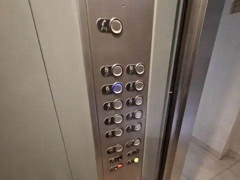 Depto Tipo Casa en Alquiler en Vélez Sarsfield, $ 790.000