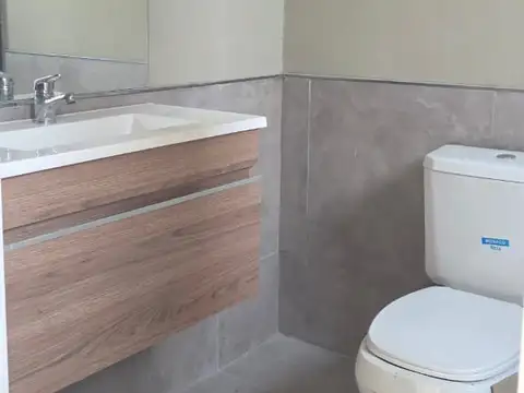 Depto Tipo Casa en Venta con 1 cocheras