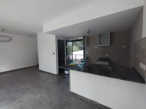 Depto Tipo Casa 3 ambientes con 1 baño