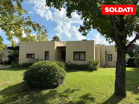 Casa en Venta con 2 cocheras