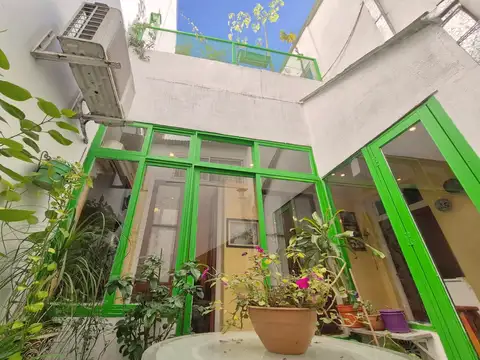 Como Una Casa con Entrada Independiente y Garage
