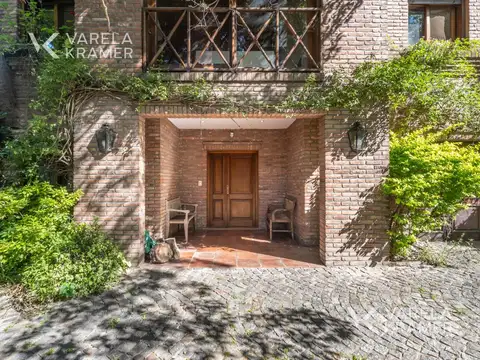 Casa 7 ambientes con 3 baños