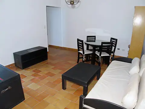 Viamonte 2200, Piso 2