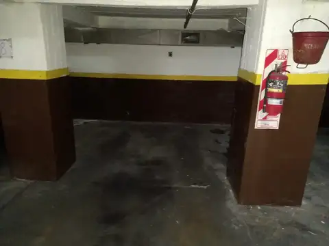 Cochera en venta en Once