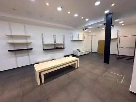 Local en Venta en Recoleta, USD 700.000