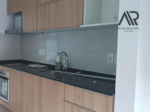 Casa en venta c/ cochera en Burnett