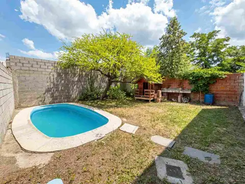 EN VENTA CASA EN ALTOS DE LA CALERA 3 DORMITORIOS