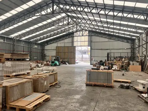 Deposito 1500 m2