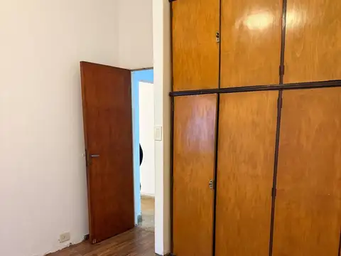Depto Tipo Casa en Venta 50 años