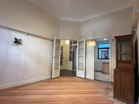 Oficina en Alquiler 90 años