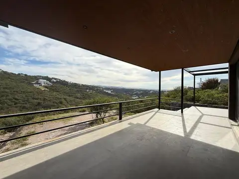Casa en La Deseada - Av. Ejercito Argentina