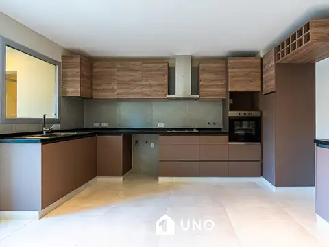 Departamento 4 ambientes con 3 baños