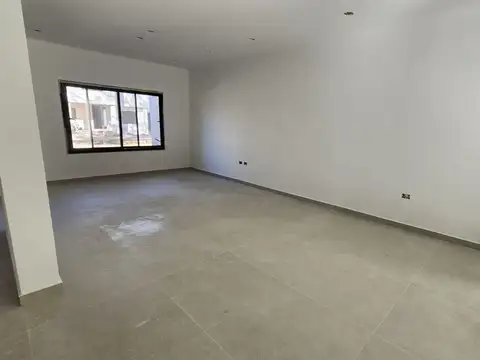 Venta Casa 3 dormitorios- Av. Ricardo Rojas al 700