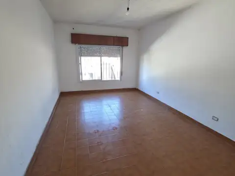 Departamento en Alquiler en Berazategui, $ 800.000