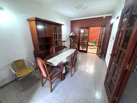 Venta Casa 2 dormitorios mas comodín, posibilidad de cochera - Echesortu, Rosario