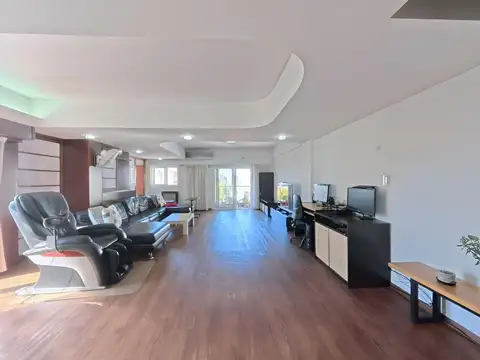 Departamento en Venta en Flores, USD 319.000