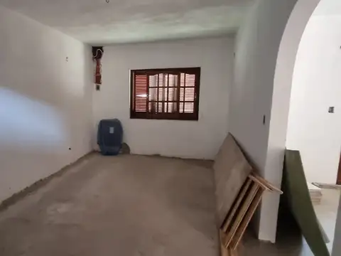 EN VENTA EN MARTIN CORONADO CHALET A TERMINAR EN DOS PLANTAS. TOMO MENOR VALOR EN PARTE DE PAGO