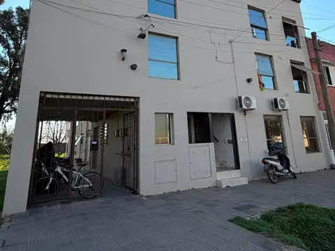 VENTA COMPLEJO 7 DPTOS + 2 COCHERAS B° FACULTAD