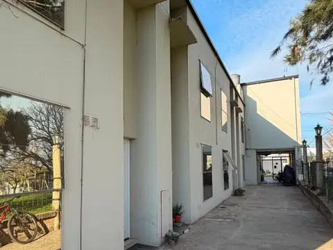 VENTA COMPLEJO 7 DPTOS + 2 COCHERAS B° FACULTAD