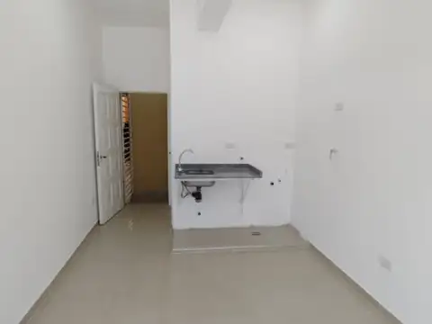 Padre Juan 2600, Piso pb