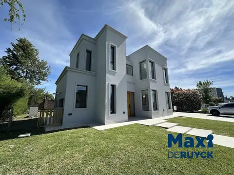 Casa a estrenar en Las Golondrinas