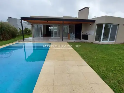 Venta Casa en Cruz del Sur 3 Dormitorios Canning 100