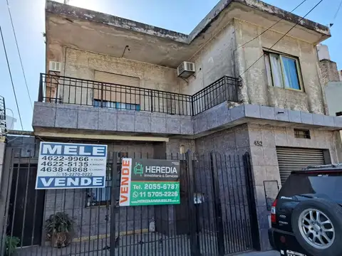 CASA PARA 2 FAMILIAS EN LOTE 8,66 X 25,98