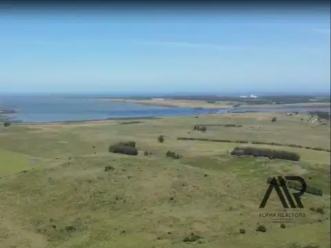 Chacra de 11 hectáreas sobre la Laguna de José Ignacio